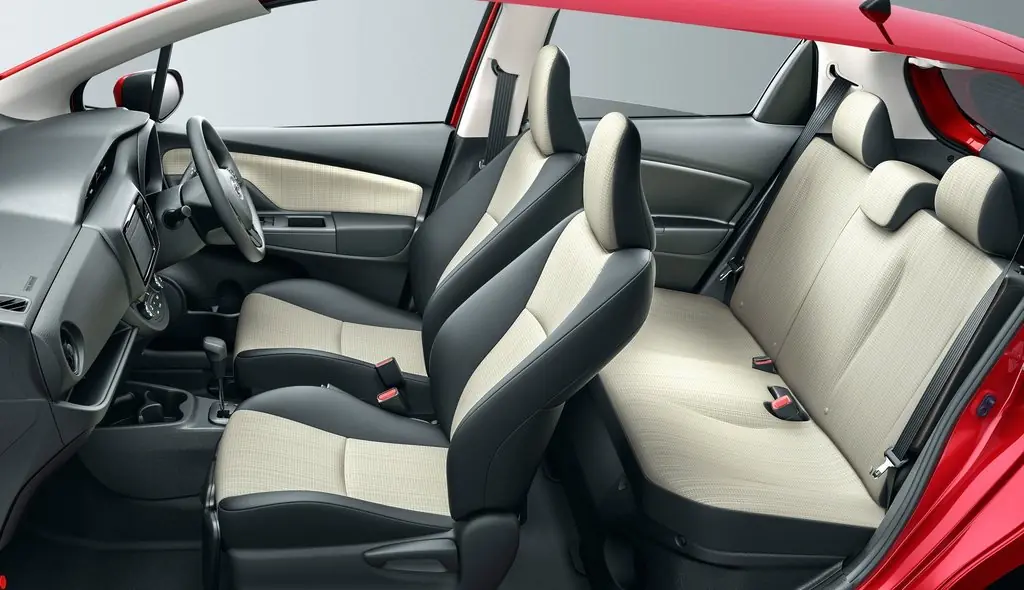 Toyota Vitz 2023 available for rent in Sri Lanka thumbnail 3